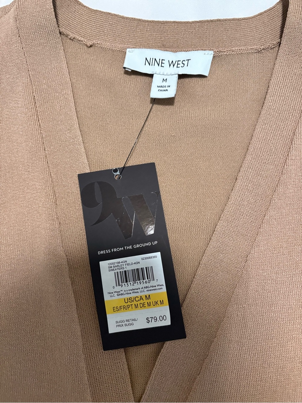 Nine West Camel/Tan Sleeveless V-Neck Knit Vest with Decorative Button M - New - Picture 7 of 7
